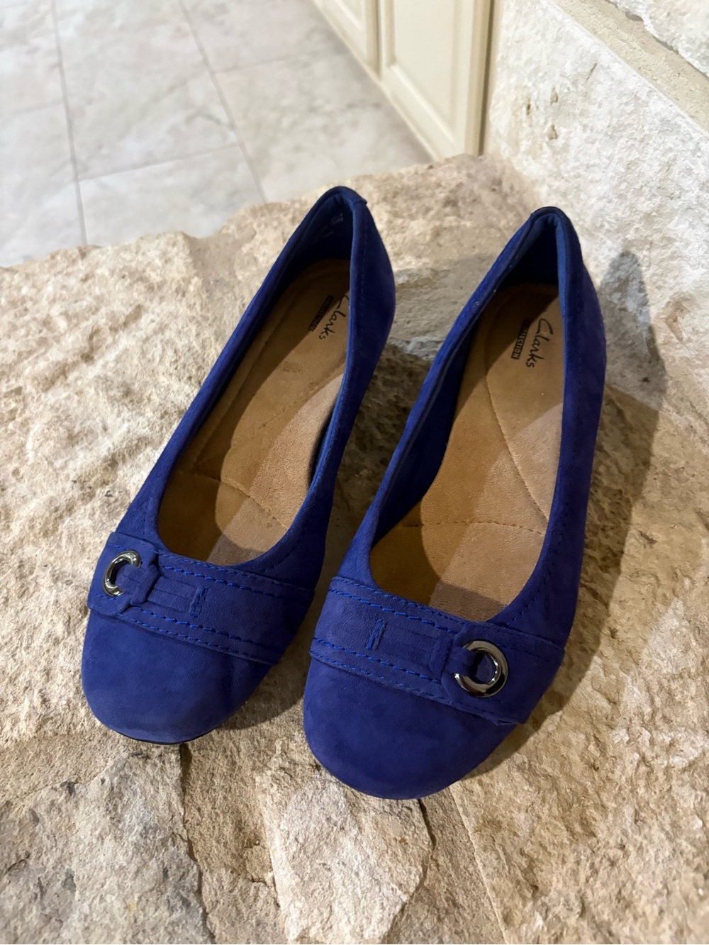 Clarks Collection Women’s Cobalt Blue Suede Comfort Flats- Size 8
